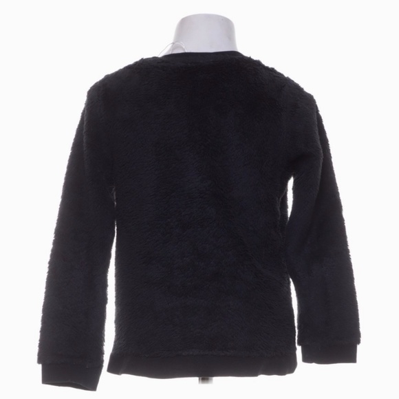 H&M faux fur black sweatshirt with print. - Picture 8 of 16